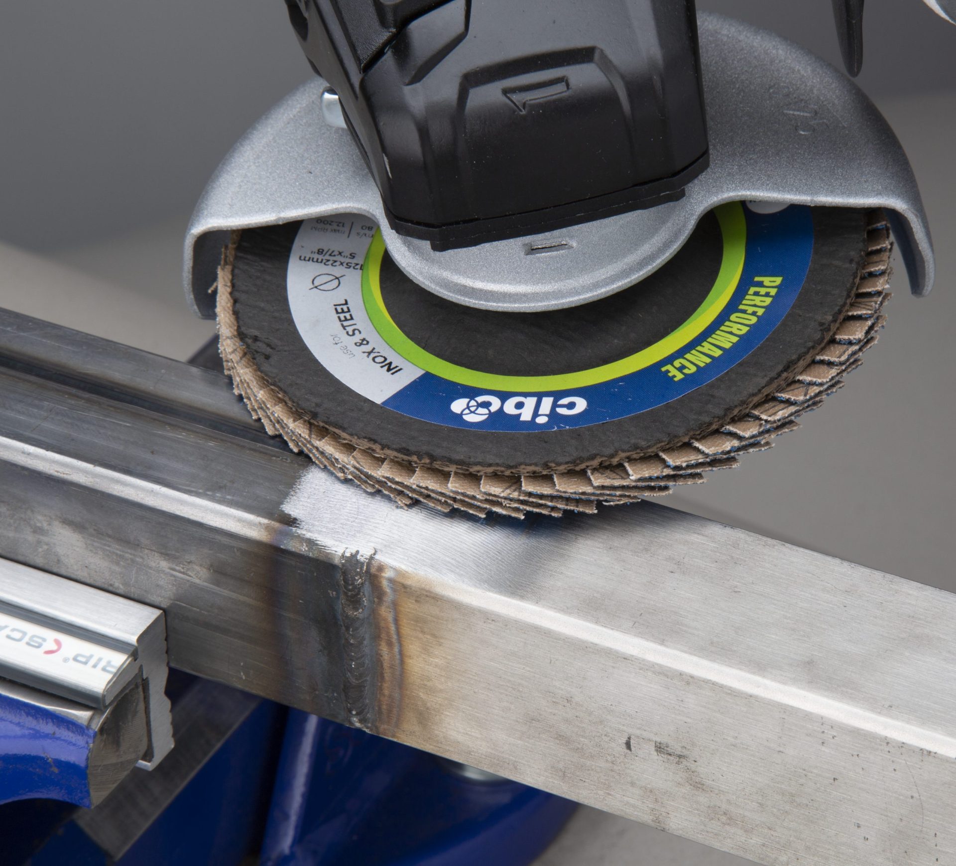Grinding stainless with Cibo abrasive flap discs