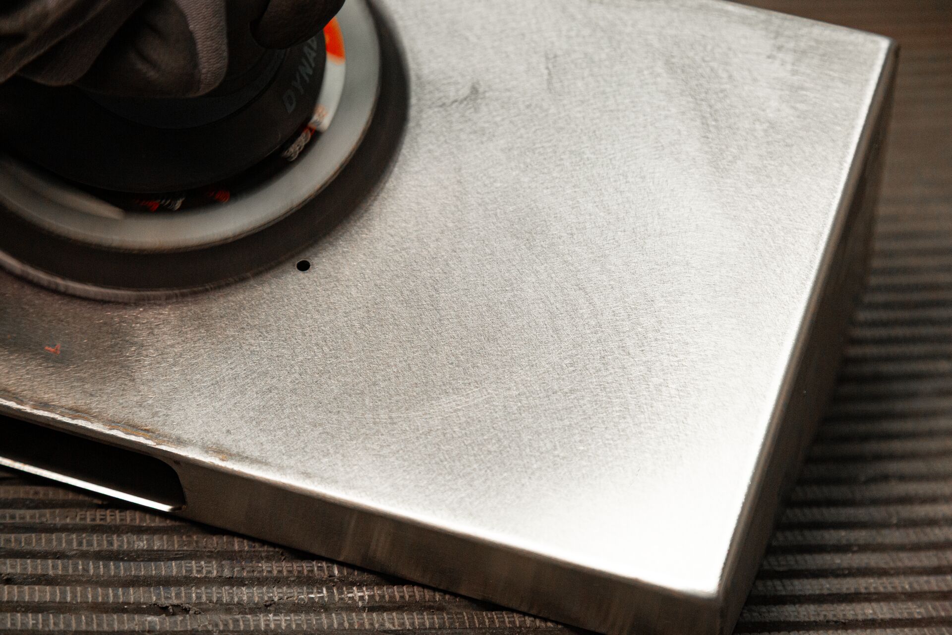 Orbital sanding with Cibo FCGR ceramic discs